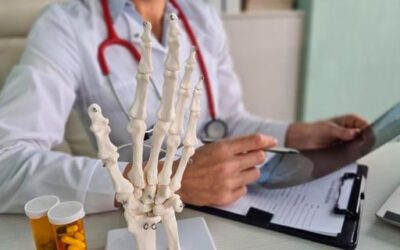 Understanding Rheumatoid Arthritis: Symptoms, Treatments, and Living with RA